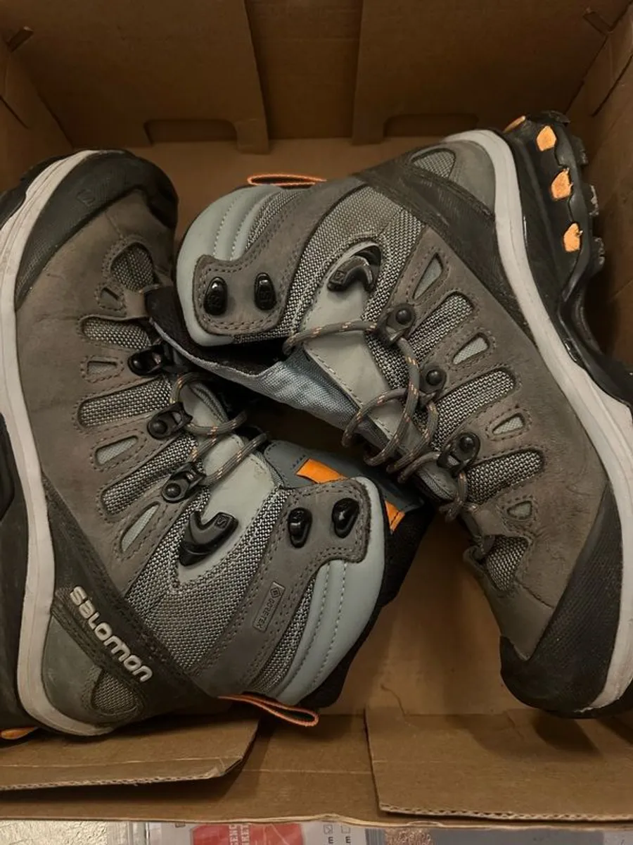 hiking shoe from Salomon - Image 2