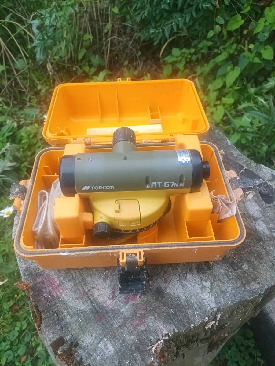 Dumpy level - Image 1
