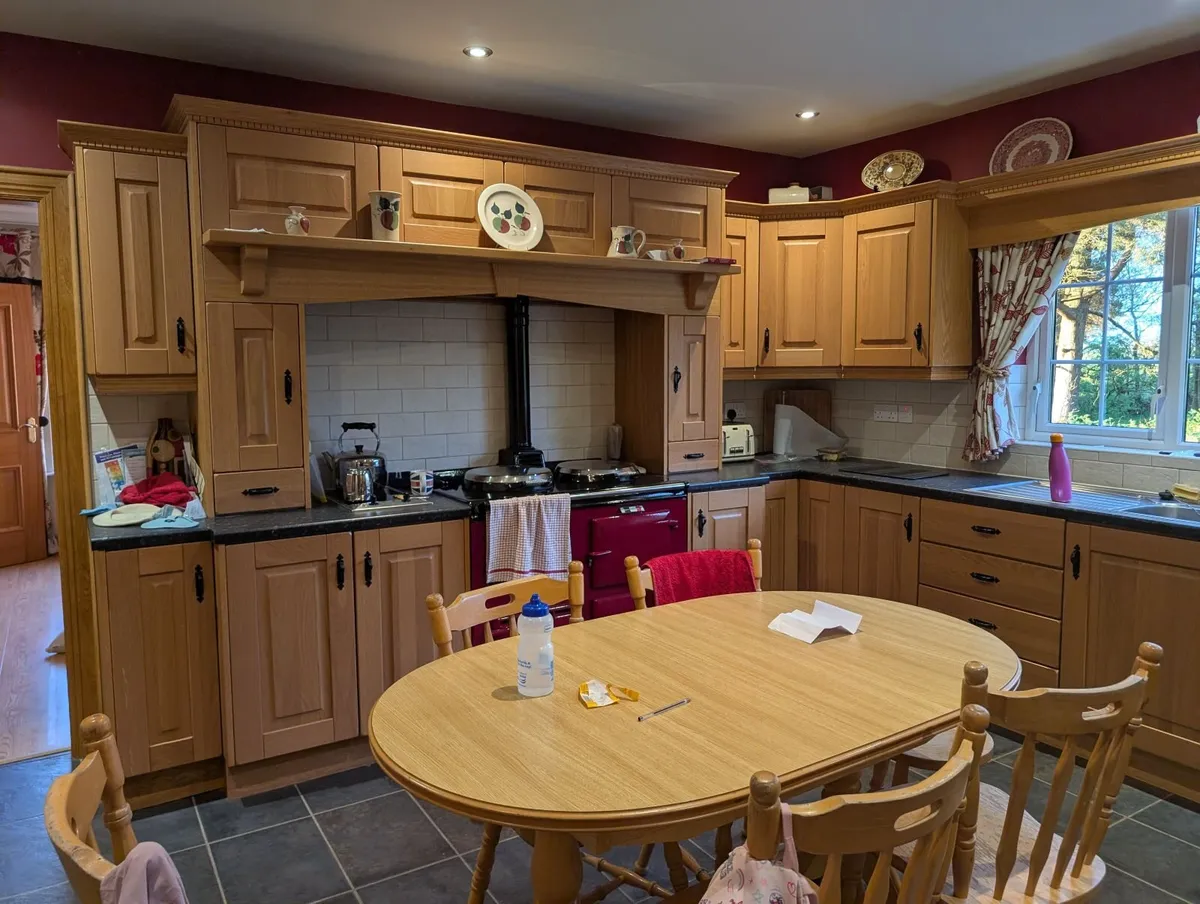 Kitchen units - Image 1
