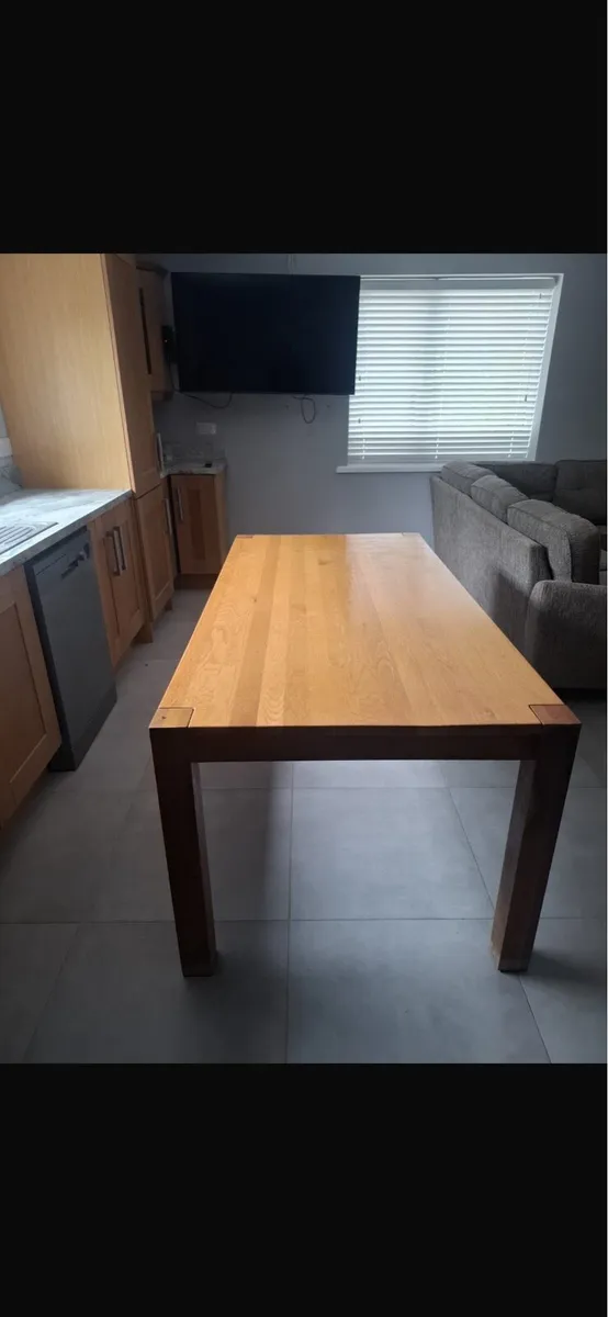 Oak table - Image 1