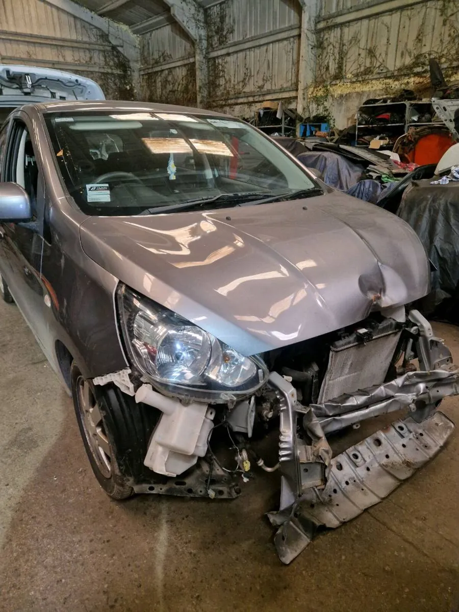 mitsubishi spacestar - Image 2