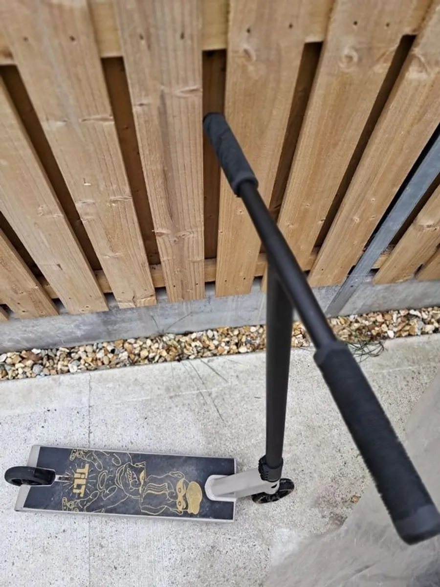 Stunt scooter Tilt Theorem - Image 1