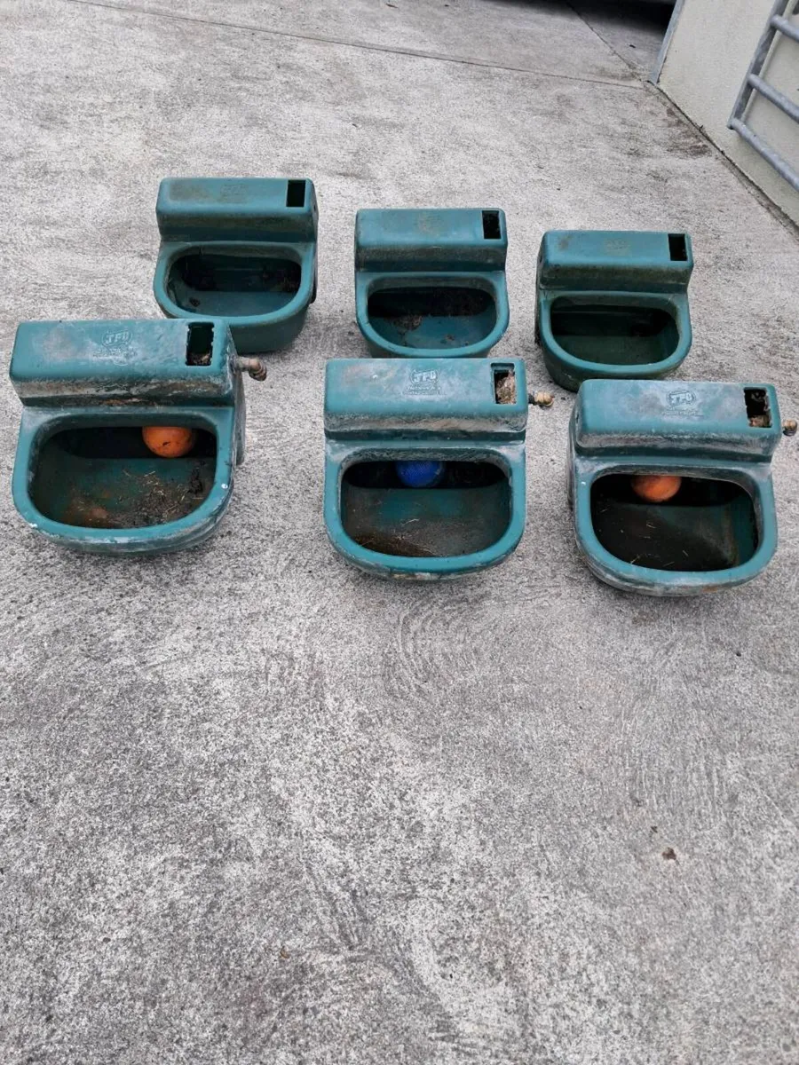 Troughs - Image 3