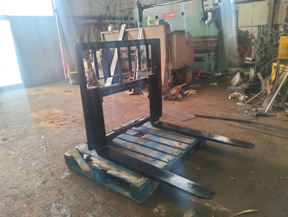 Pair of pallet forks - Image 3