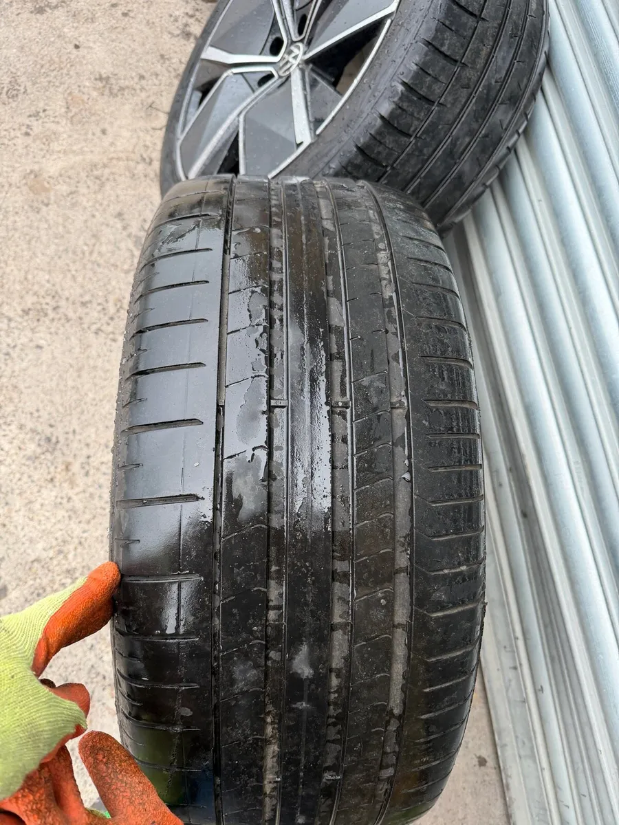 2018 on Vw Touareg 21 “ alloy wheels - Image 2