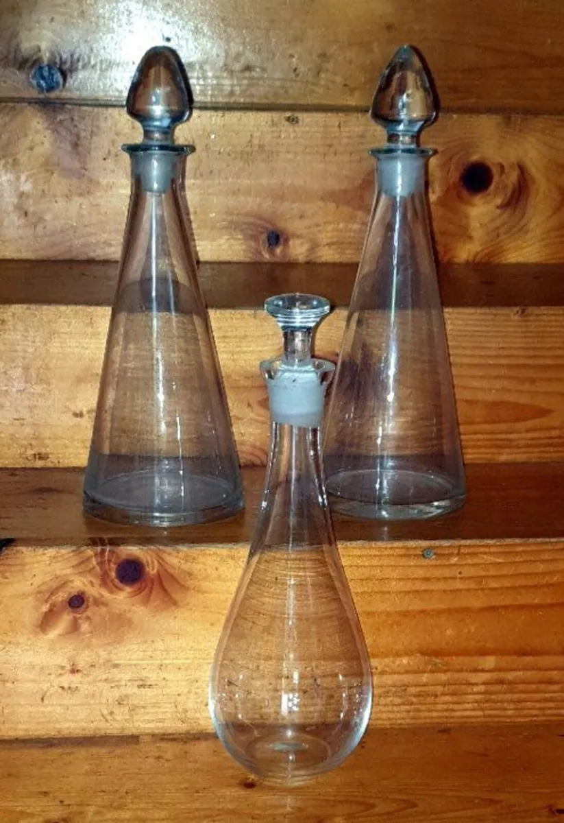 Pristine Vintage Harrods Decanter Trilogy Set - Image 4