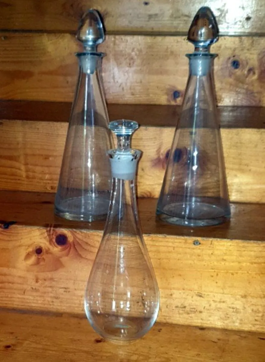 Pristine Vintage Harrods Decanter Trilogy Set - Image 3