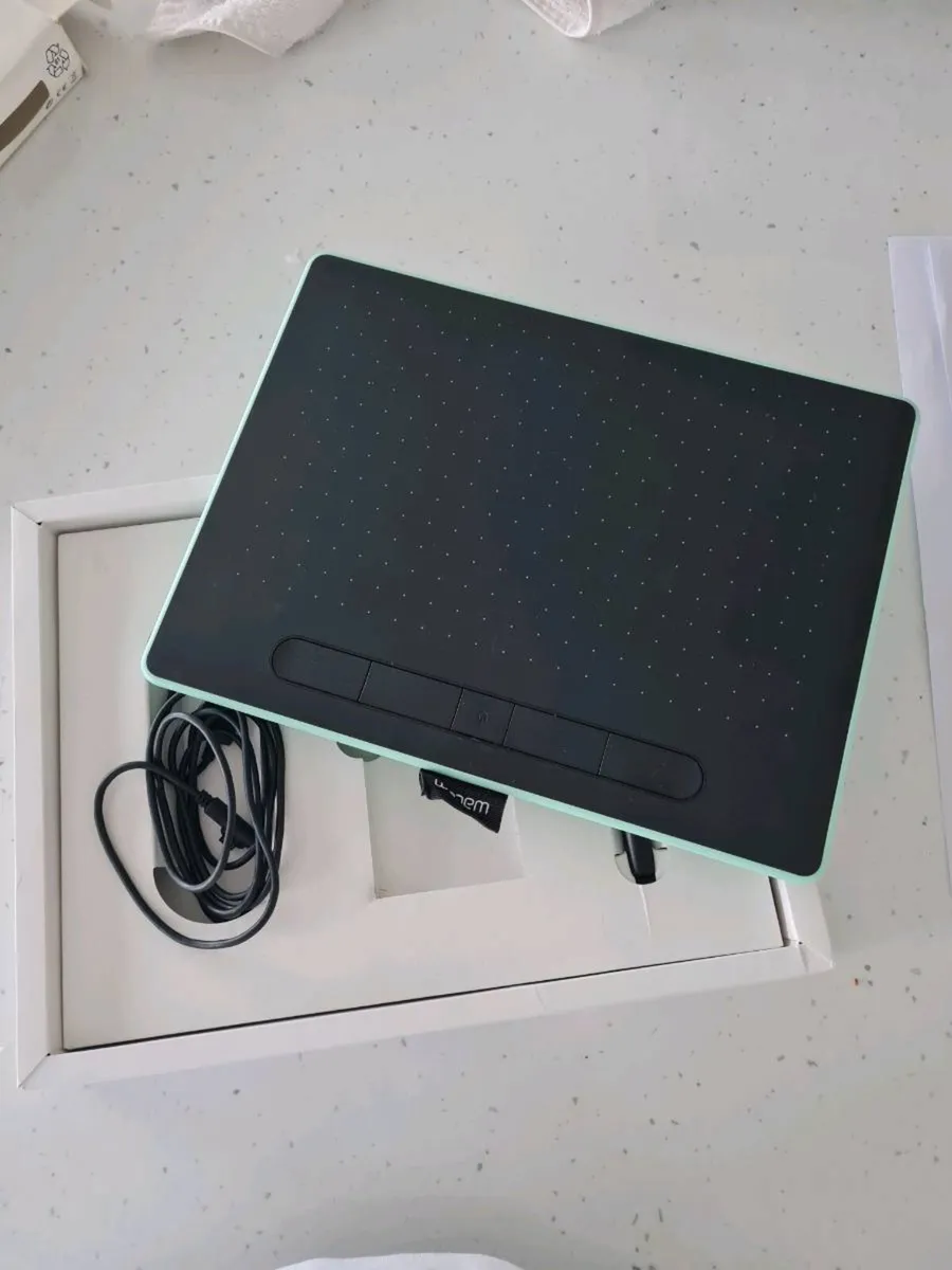 Wacom Intuos Small Wireless Pistachio Green - Image 2
