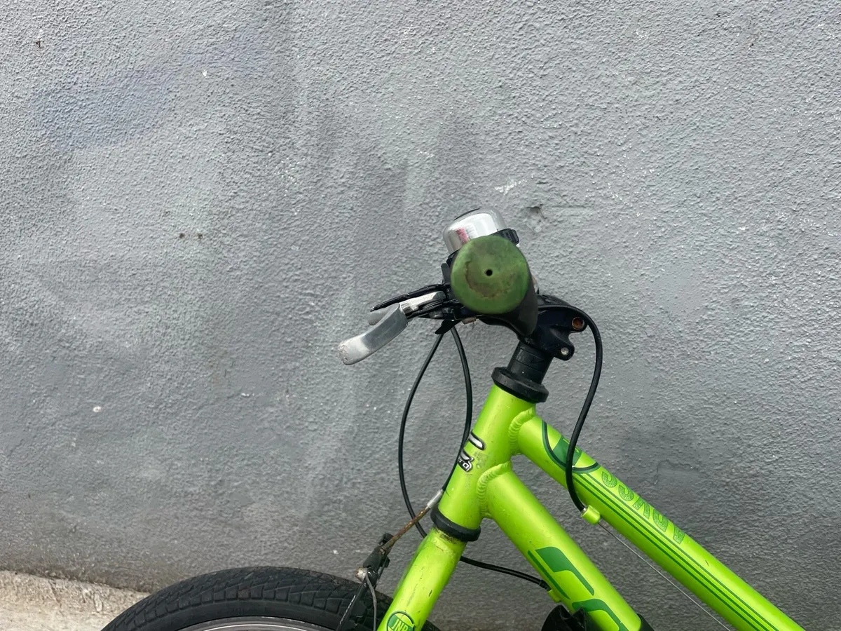 Carrera kids bike - Image 3