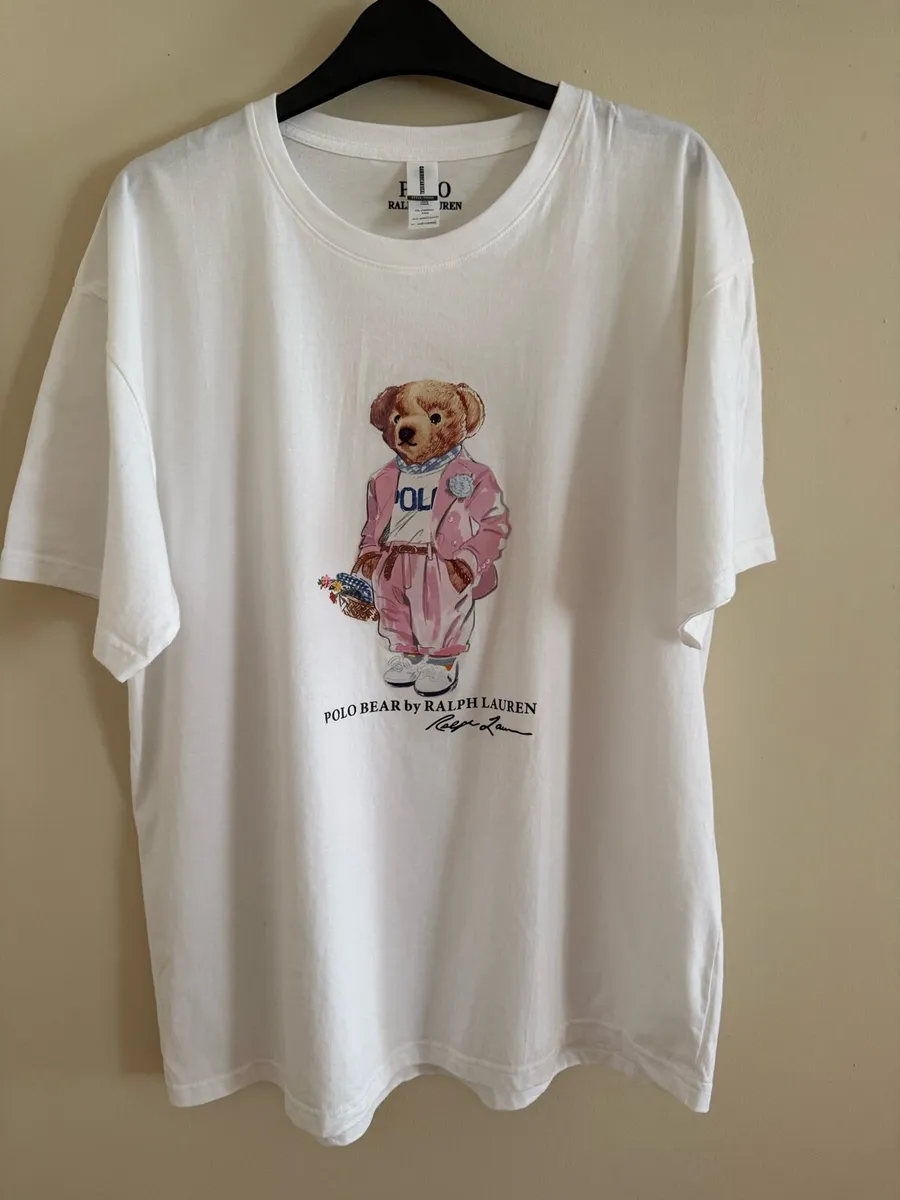 Woman’s t-shirt size 14/16 uk - Image 1