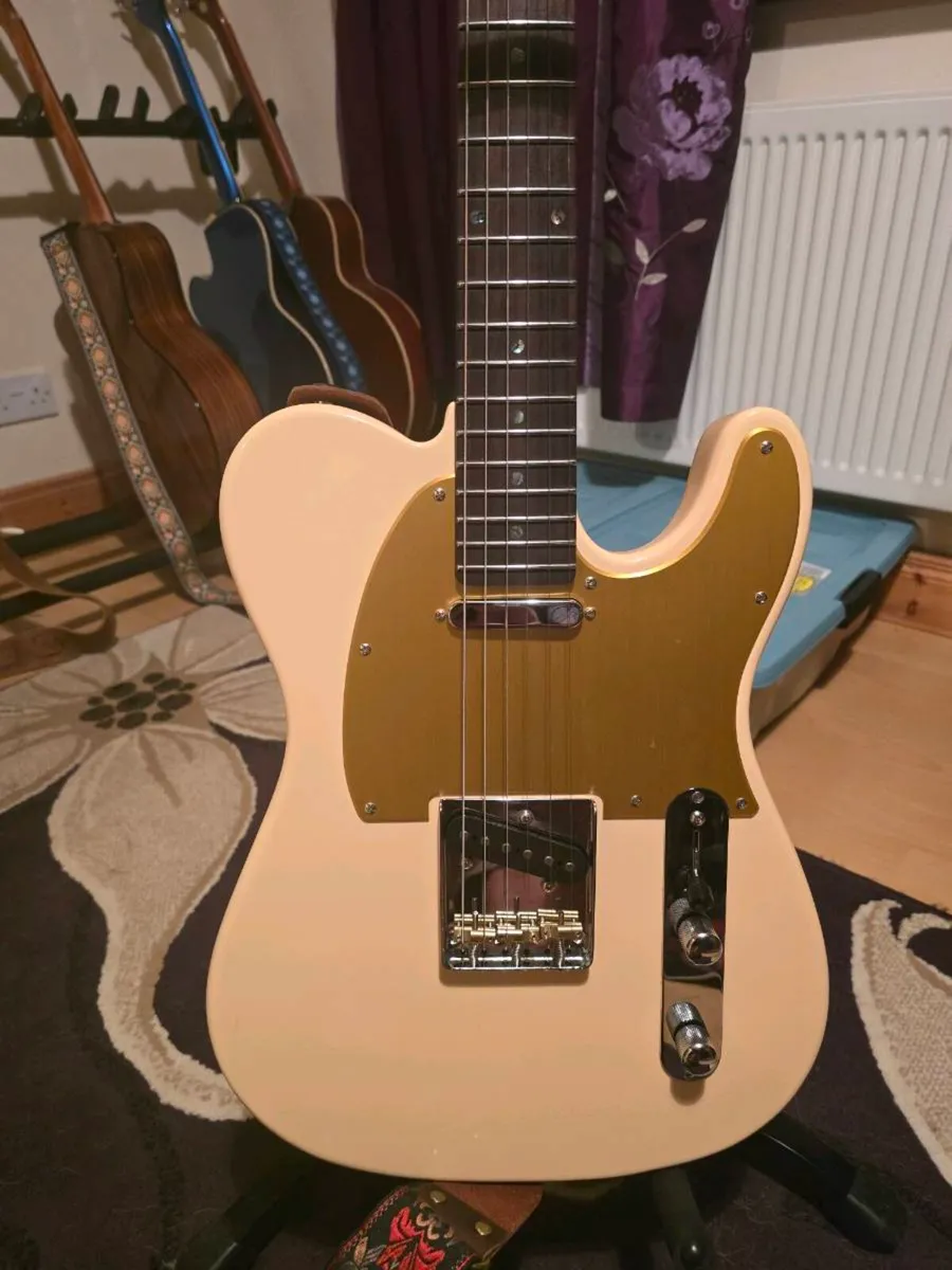 Sire T7 Vintage White. - Image 1