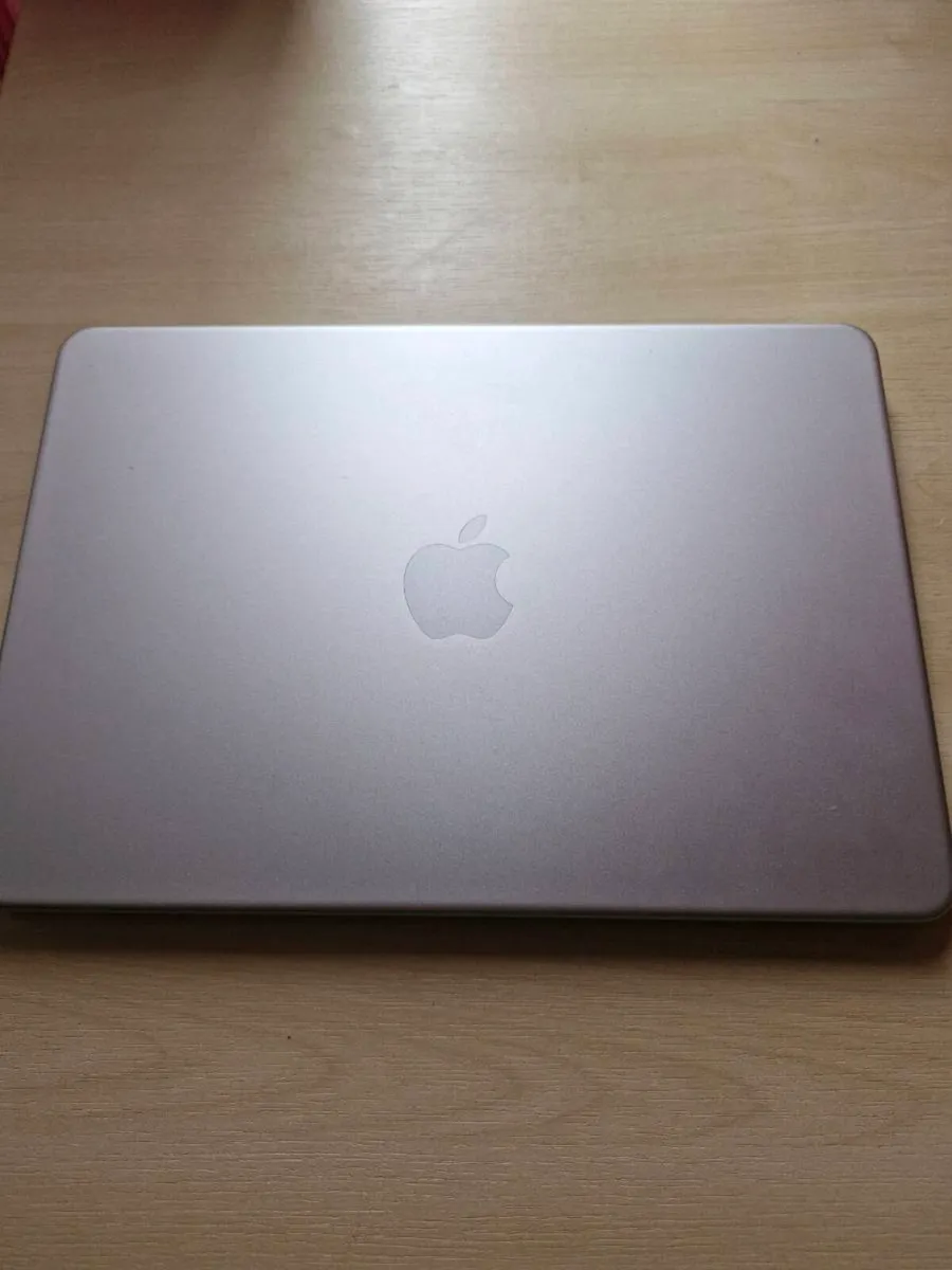 Macbook Neo - Image 2
