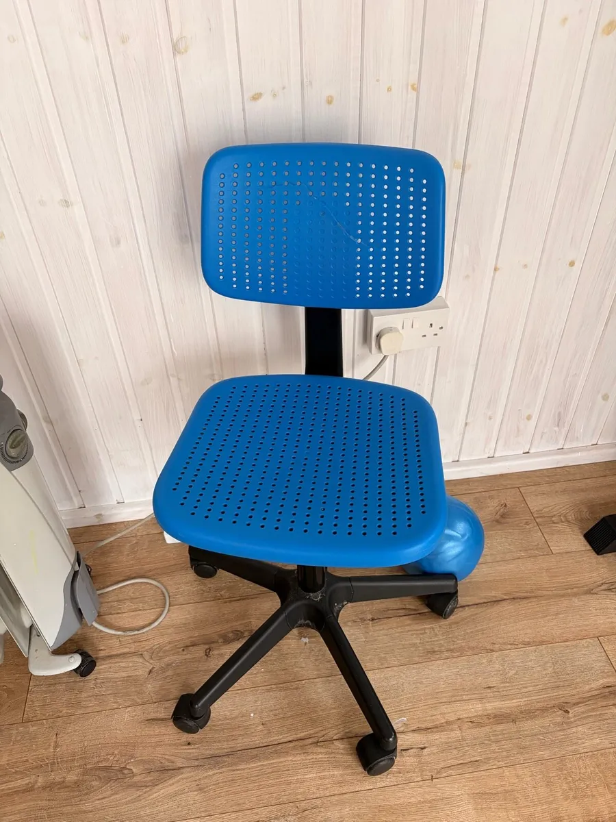Kids office or desk chair - Image 1