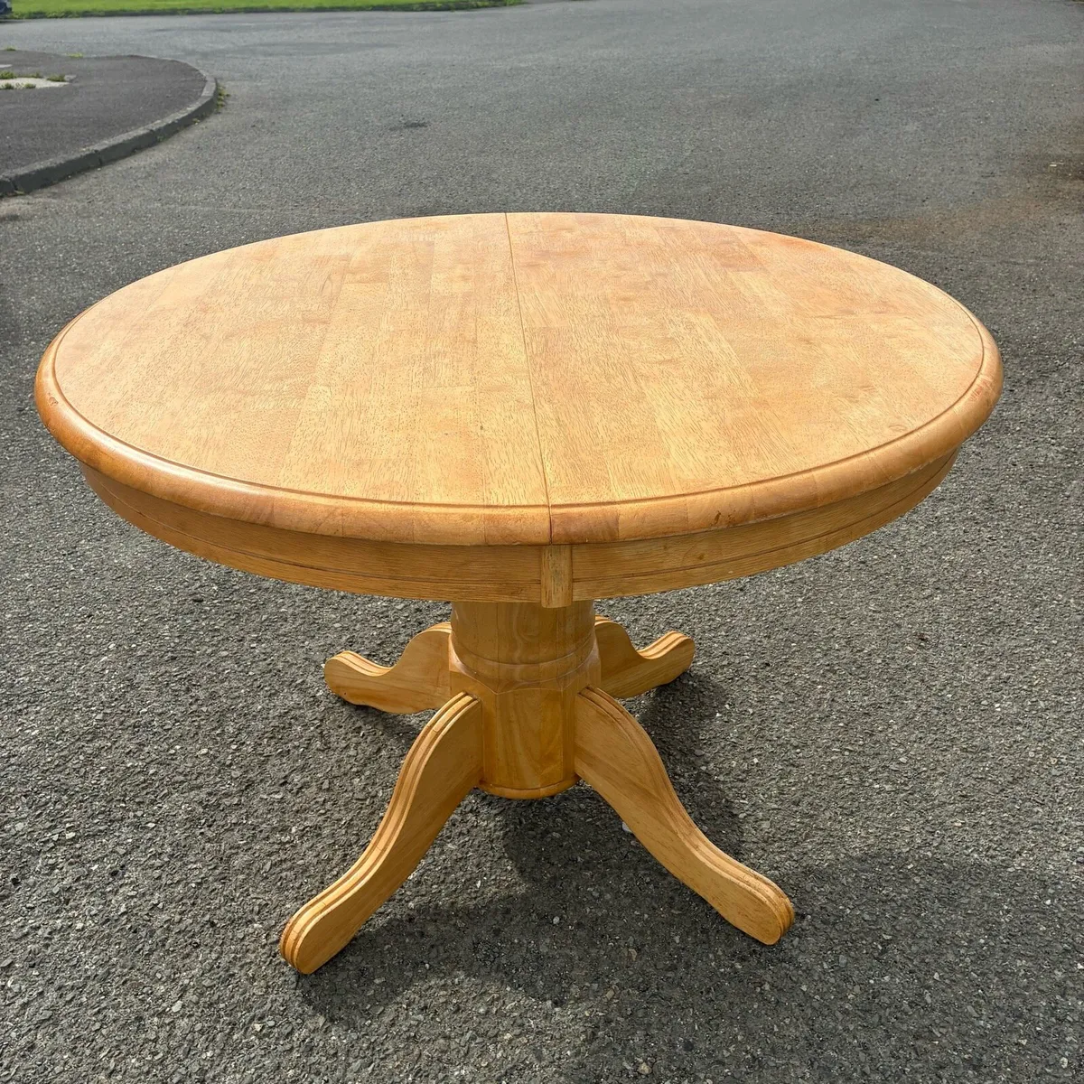 Extending Solid Pine Table and Chairs - Image 4