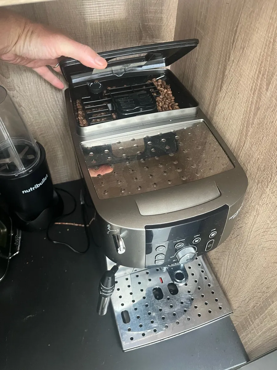 De longhi coffee machine Magnifica S ECAM250.33.TB - Image 3