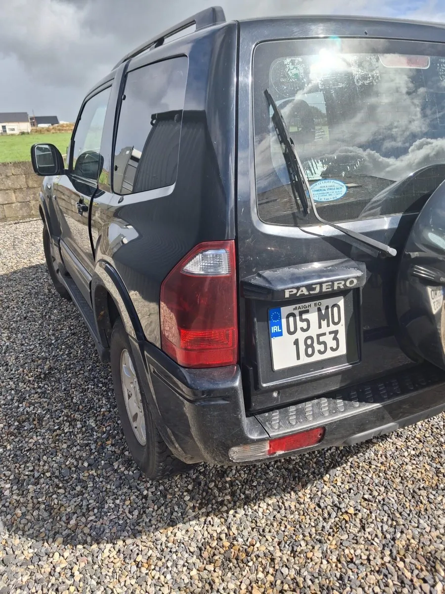 2005 Mitsubishi pajero - Image 3