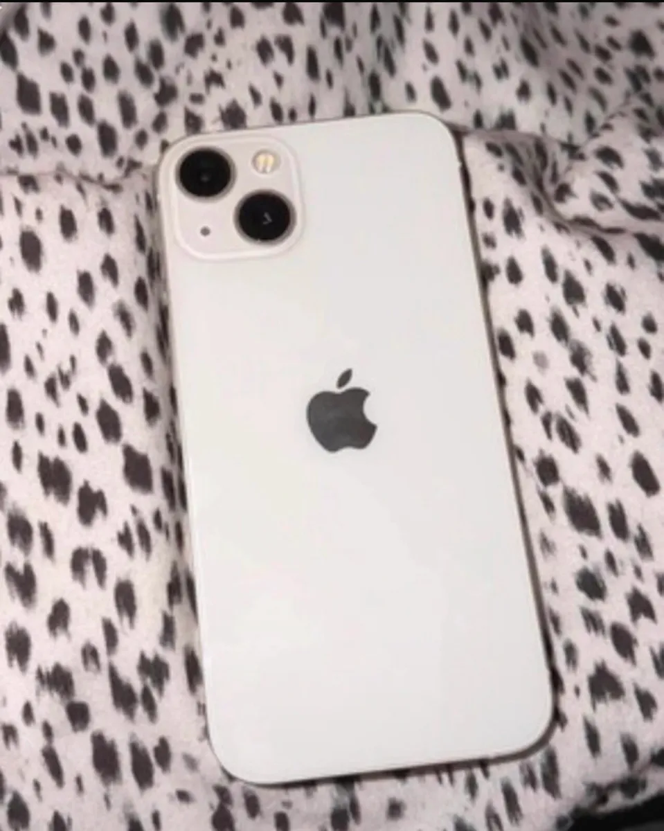 iPhone 13 100% battery Premium condition - Image 1