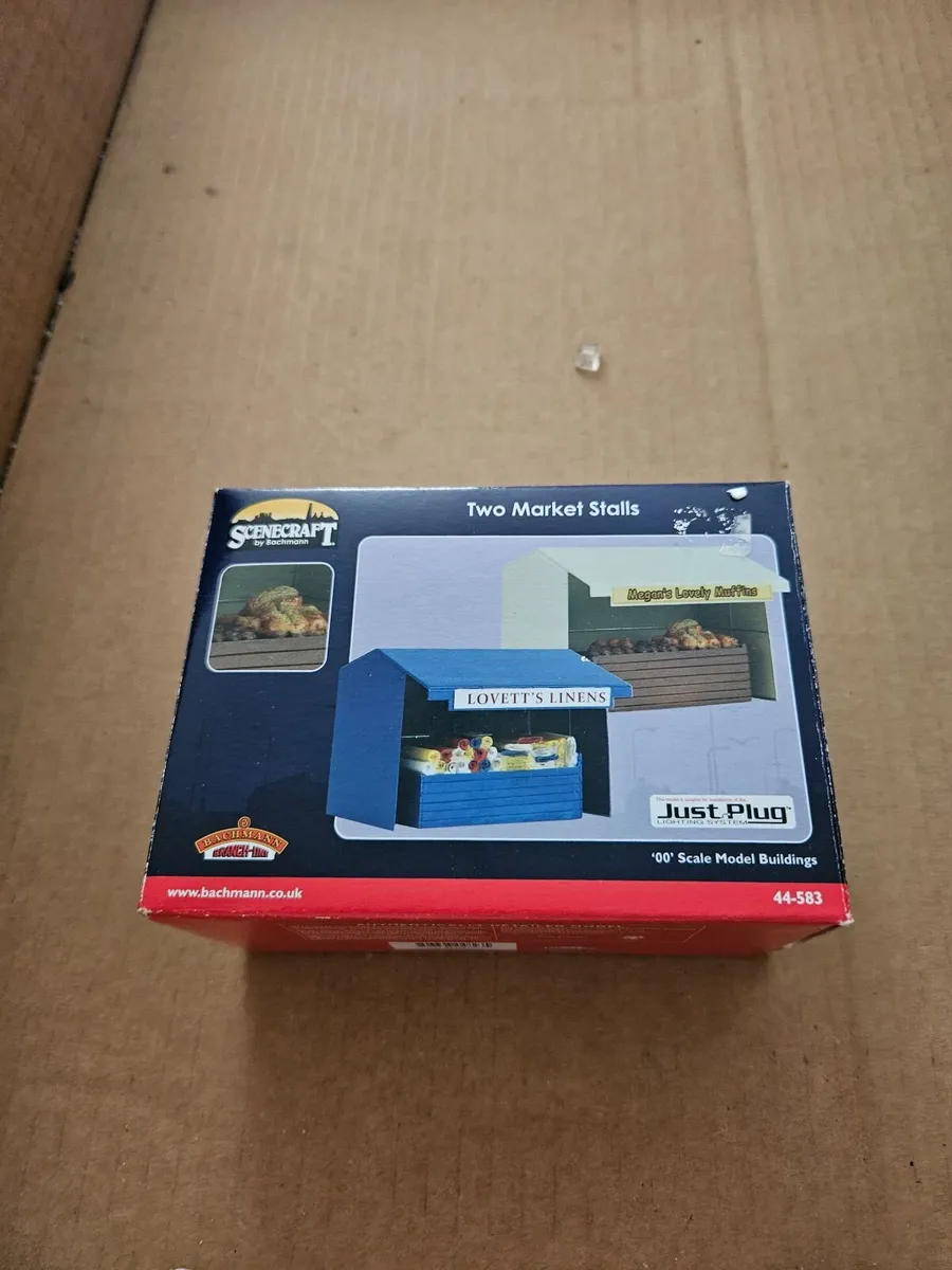 Hornby Bachmann OO Gauge Market Stalls - Image 1