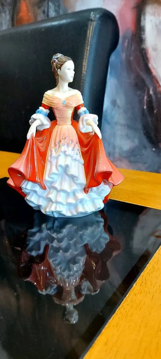 Royal Doulton Southern Belle HN 4997. - Image 1