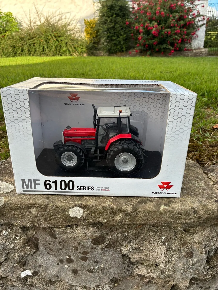 Universal hobbies Massey Ferguson 6180 1:32 1/32 - Image 1