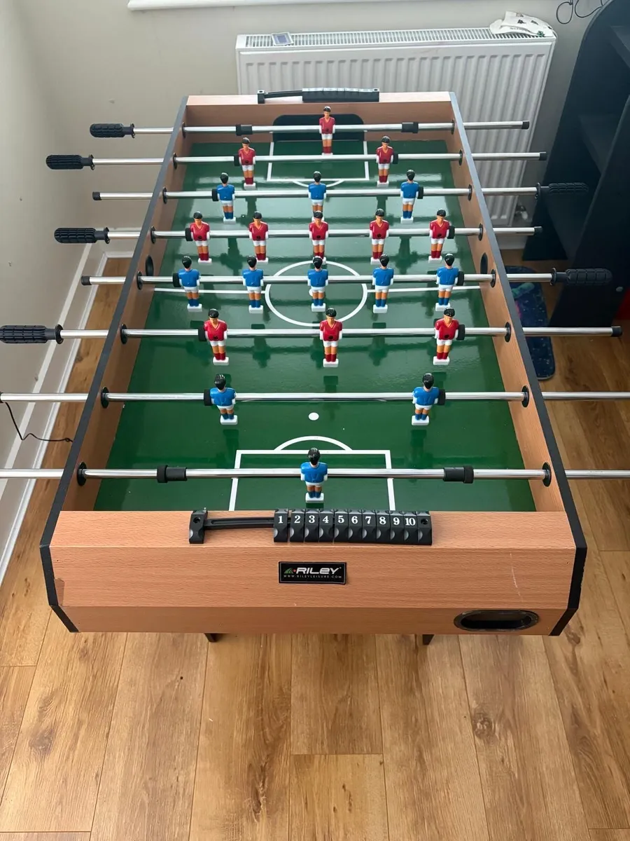Fold down games table - Image 3