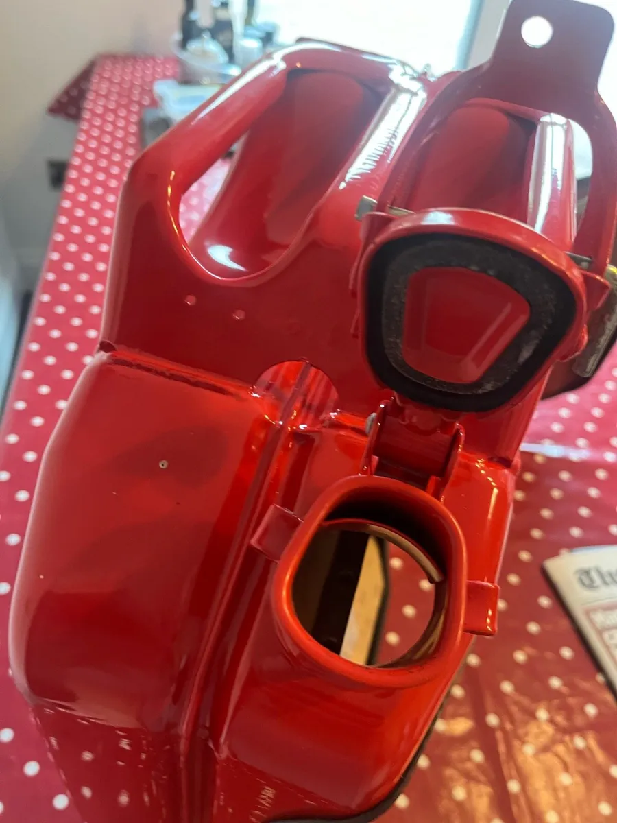 Jerry Can Mini Bar - Image 4