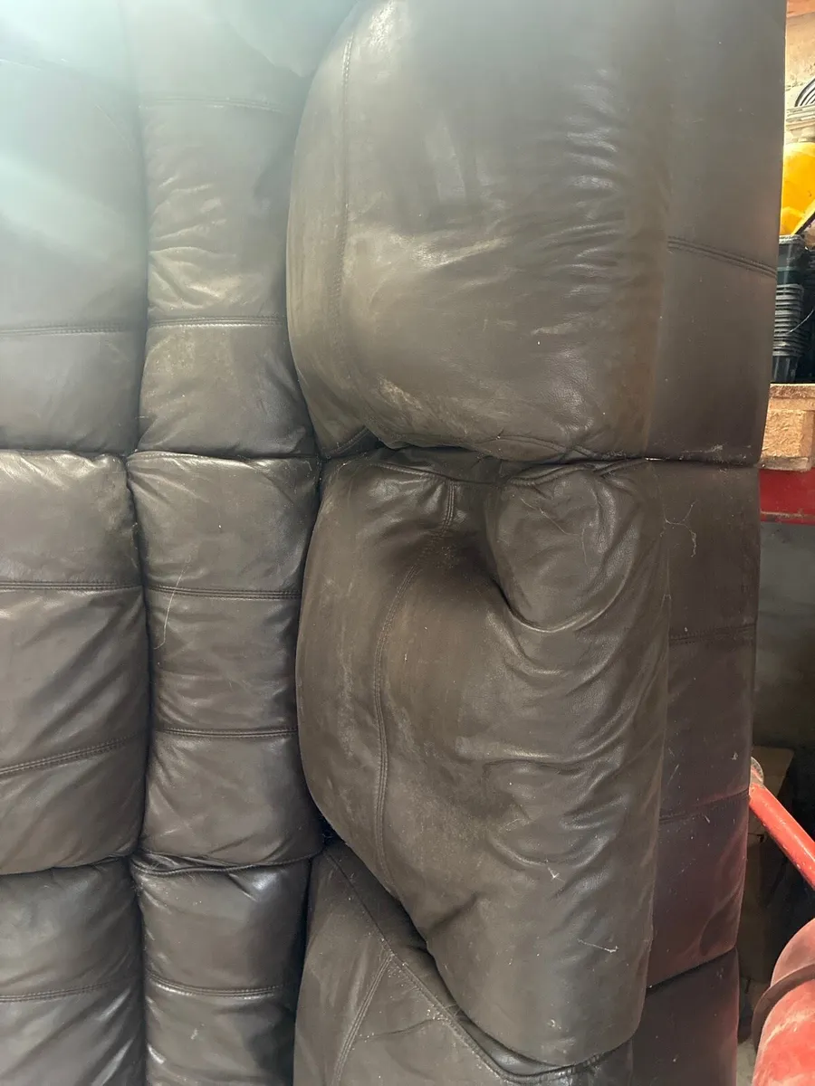 3 seat leather recliner - Image 2