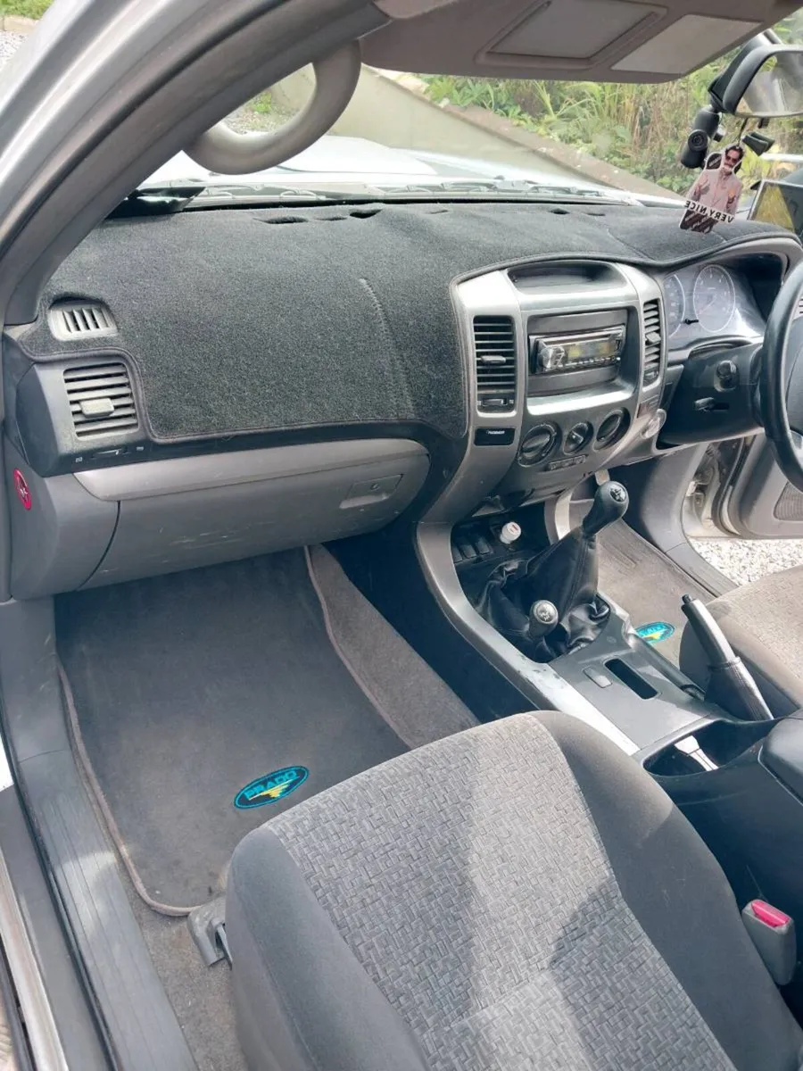Toyota landcruiser prado. - Image 3