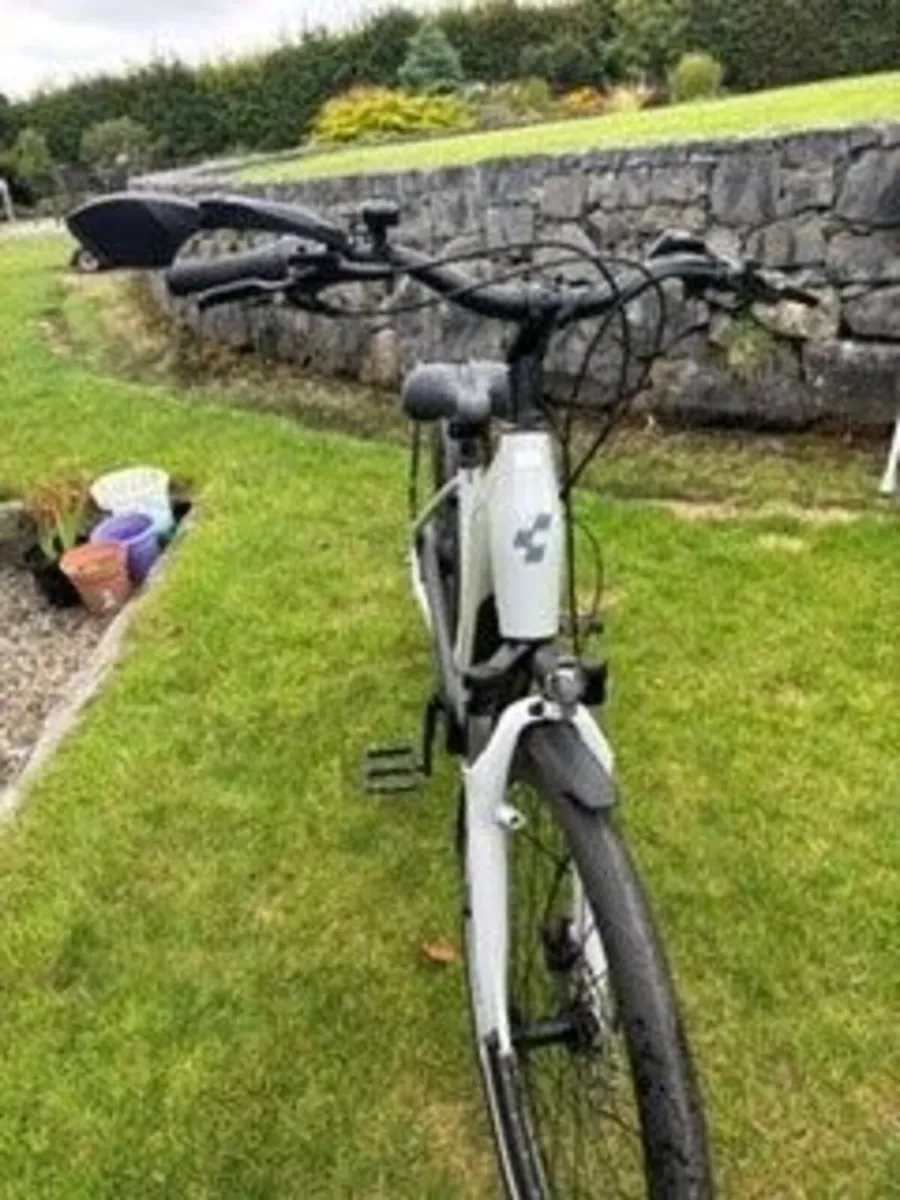 Cube Supreme Hybrid One 500 E-Bike - As New - Image 3