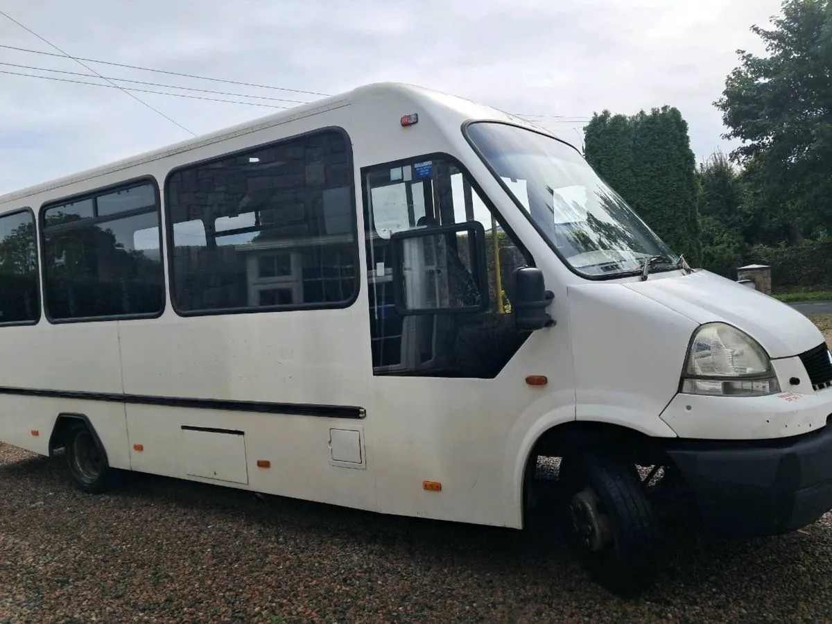 Bus - Image 1