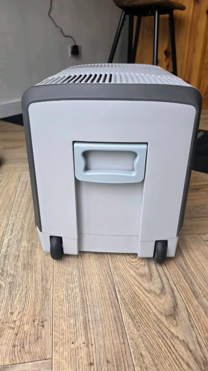 Halfords Electric coolbox - Image 4