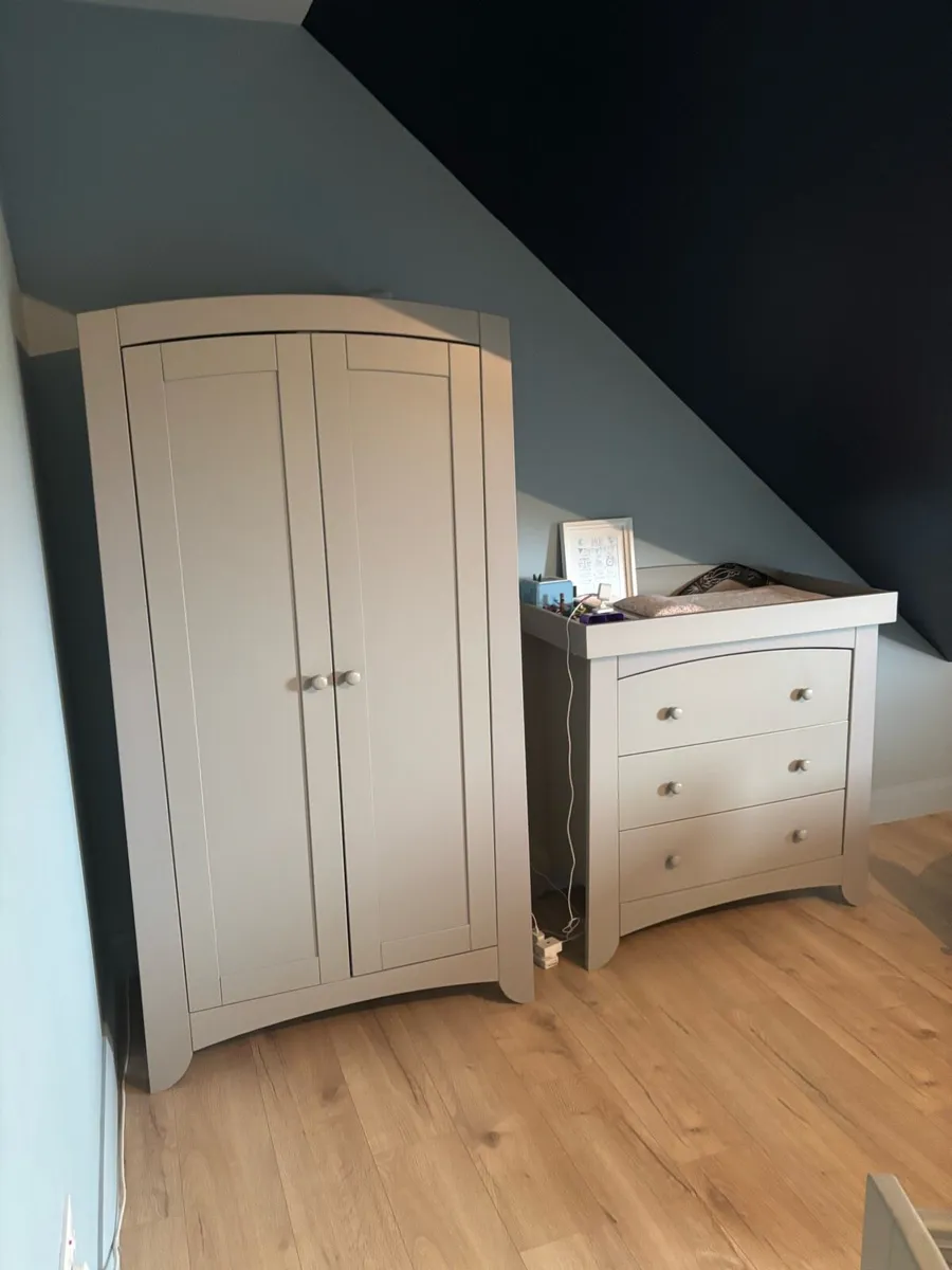 Mamas and papas cot/cotbed, wardrobe ,Drawers - Image 4