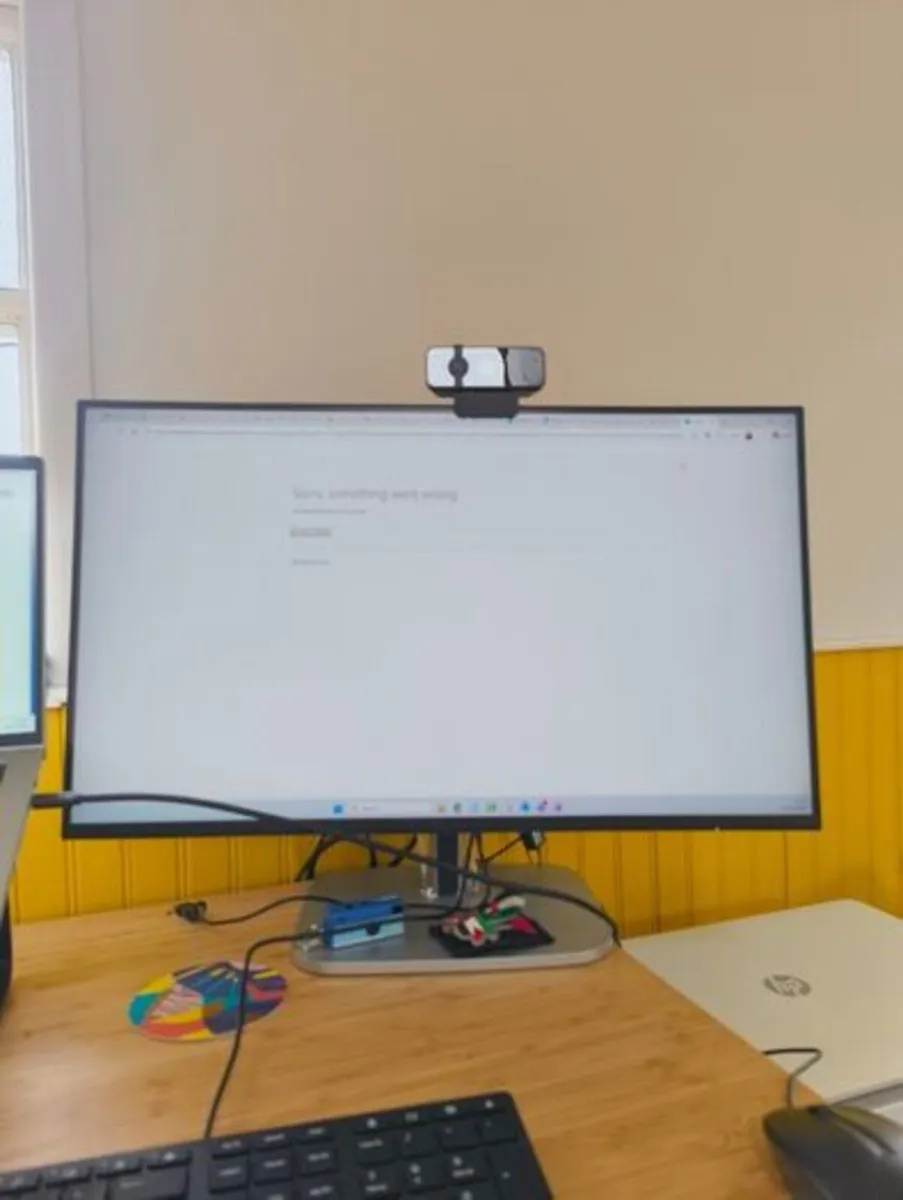 HP Series 5 Pro Monitor - Image 2