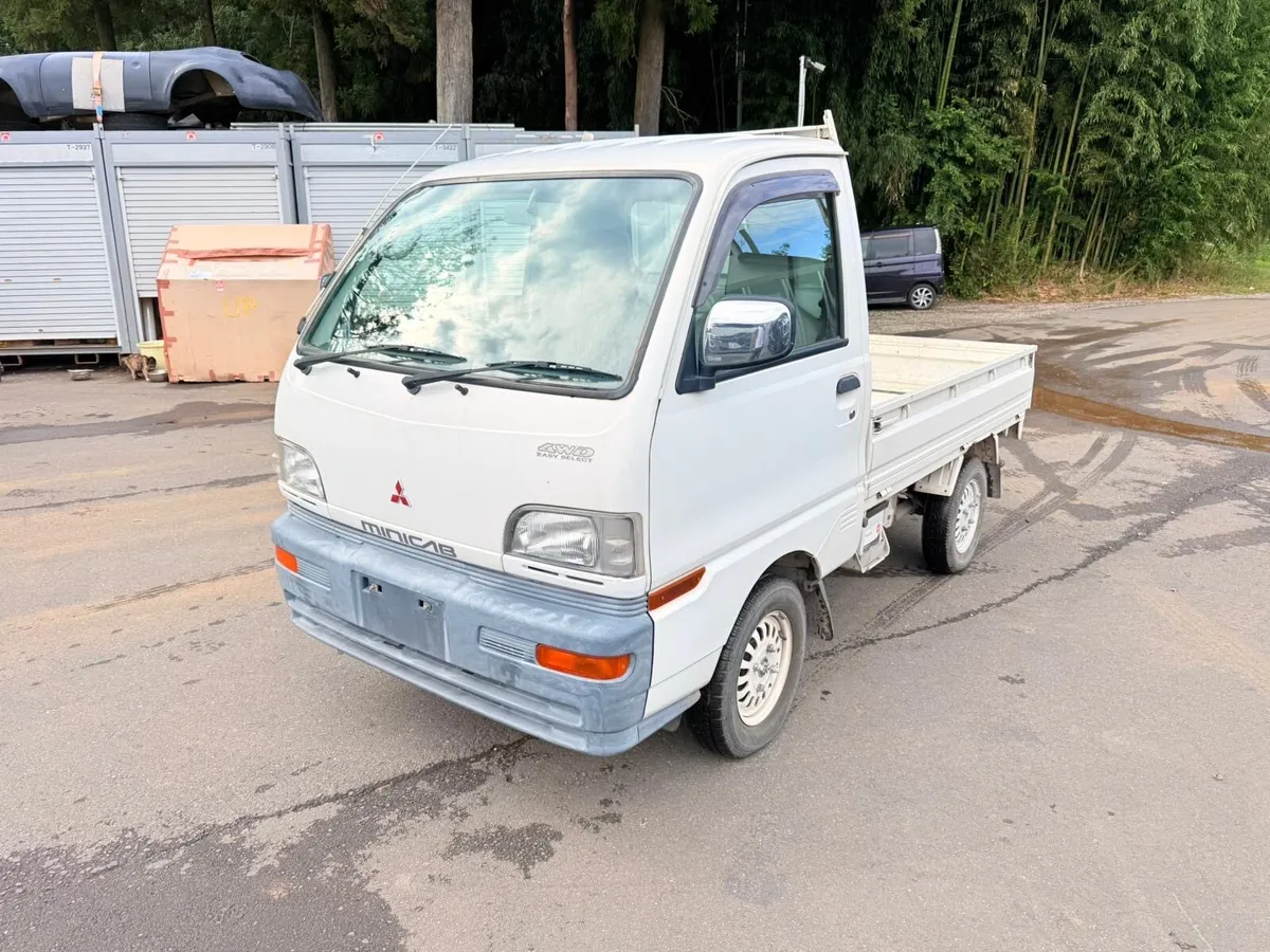 Mitsubishi minicab VX special edition - Image 3