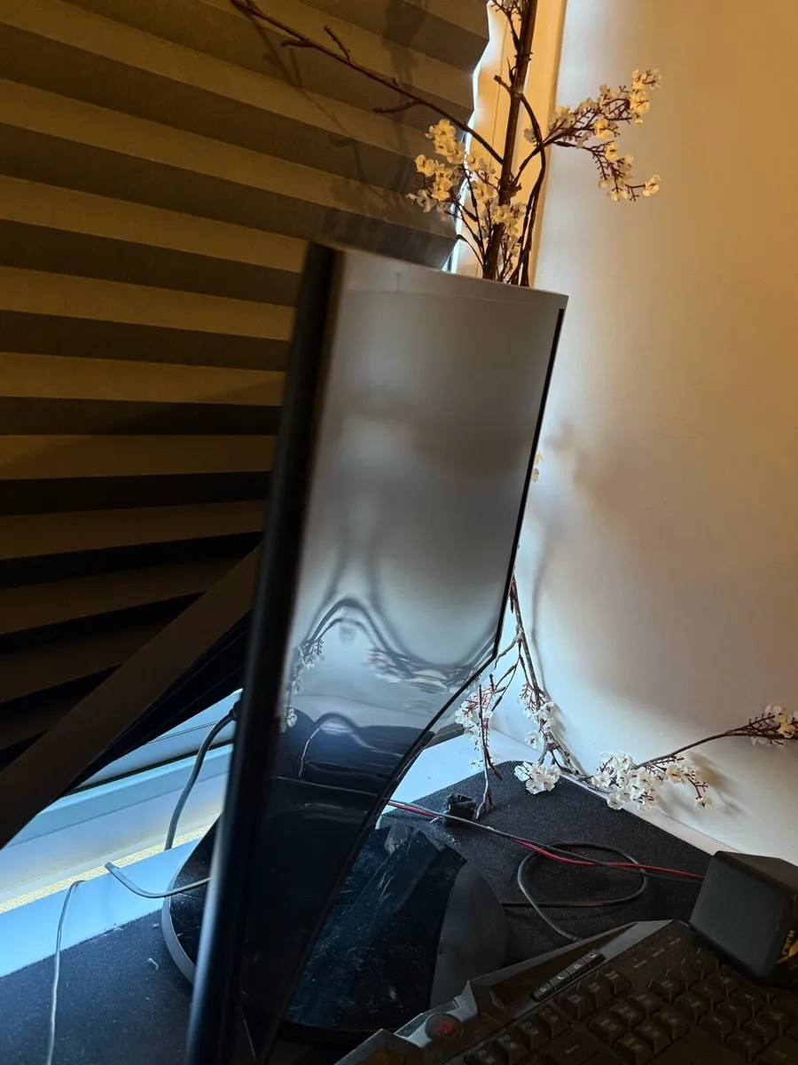 Samsung Curved Gaming Computer - Image 2