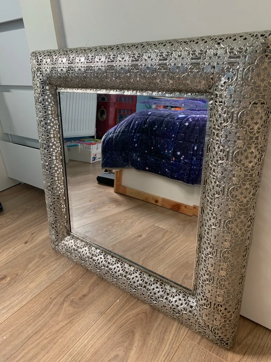 Mirror - Image 2