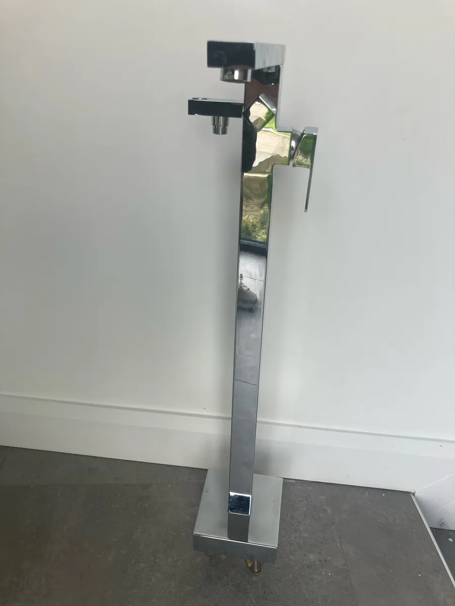 Floor Standing Bath Shower Mixer Tap in Chrome - Image 1
