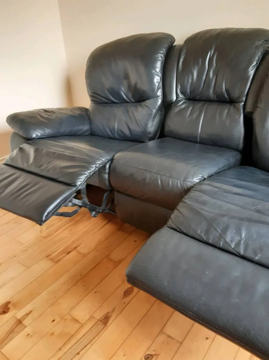 Leather sofa - Image 3