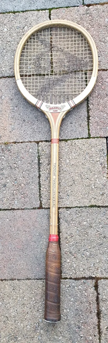 Squach Maxply racket.