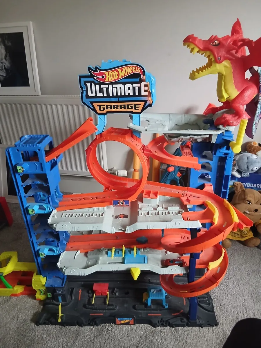 hot wheels ultimate garage