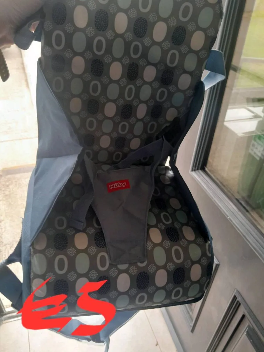Mobile high chair and playmat - Image 1