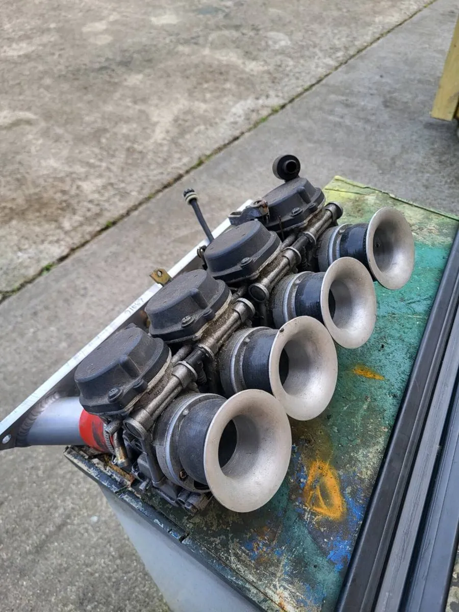 40s bike carbs for Ford pinto engine - Image 2