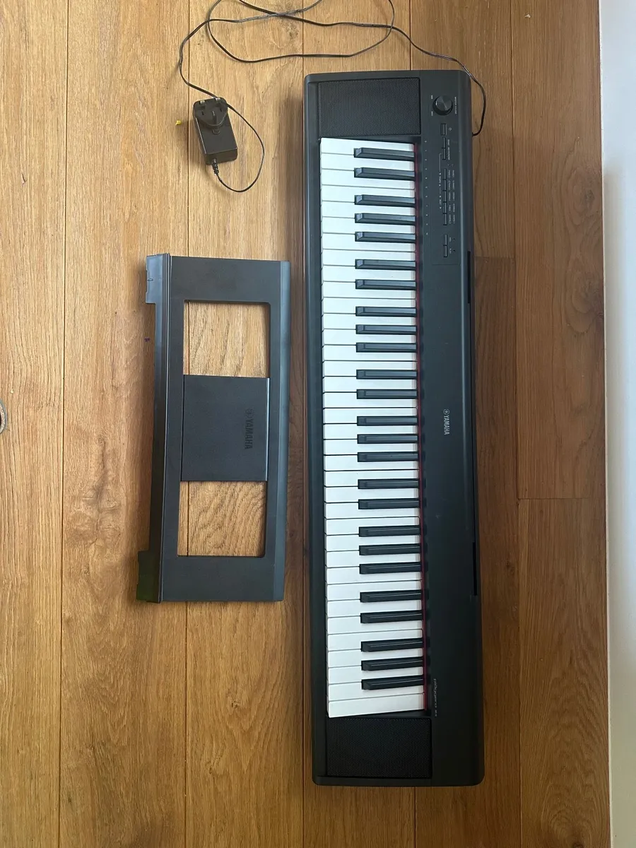 Yamaha PSR-EW310 76-Key Touch-Sensitive Keyboard - Image 2