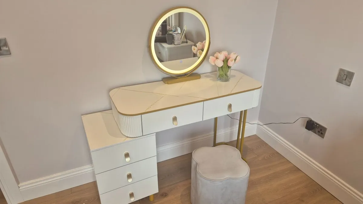 Vanity table and stool - Image 1