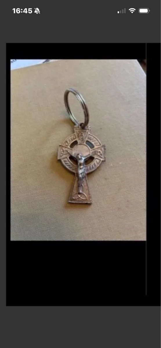 Rare ‘Erin’ Crucifix Key Ring - Image 1