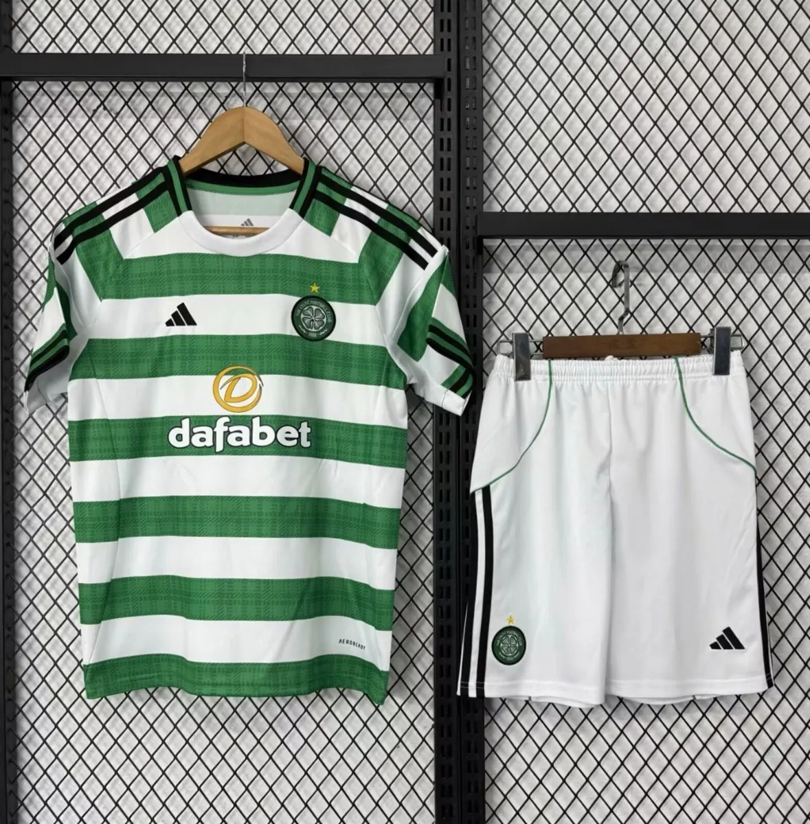 Celtic football jersey - Image 1