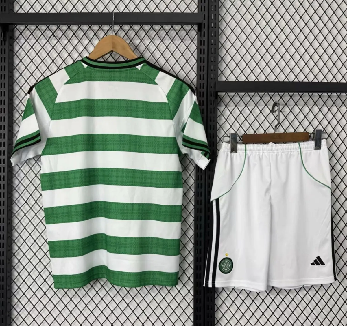 Celtic football jersey - Image 2