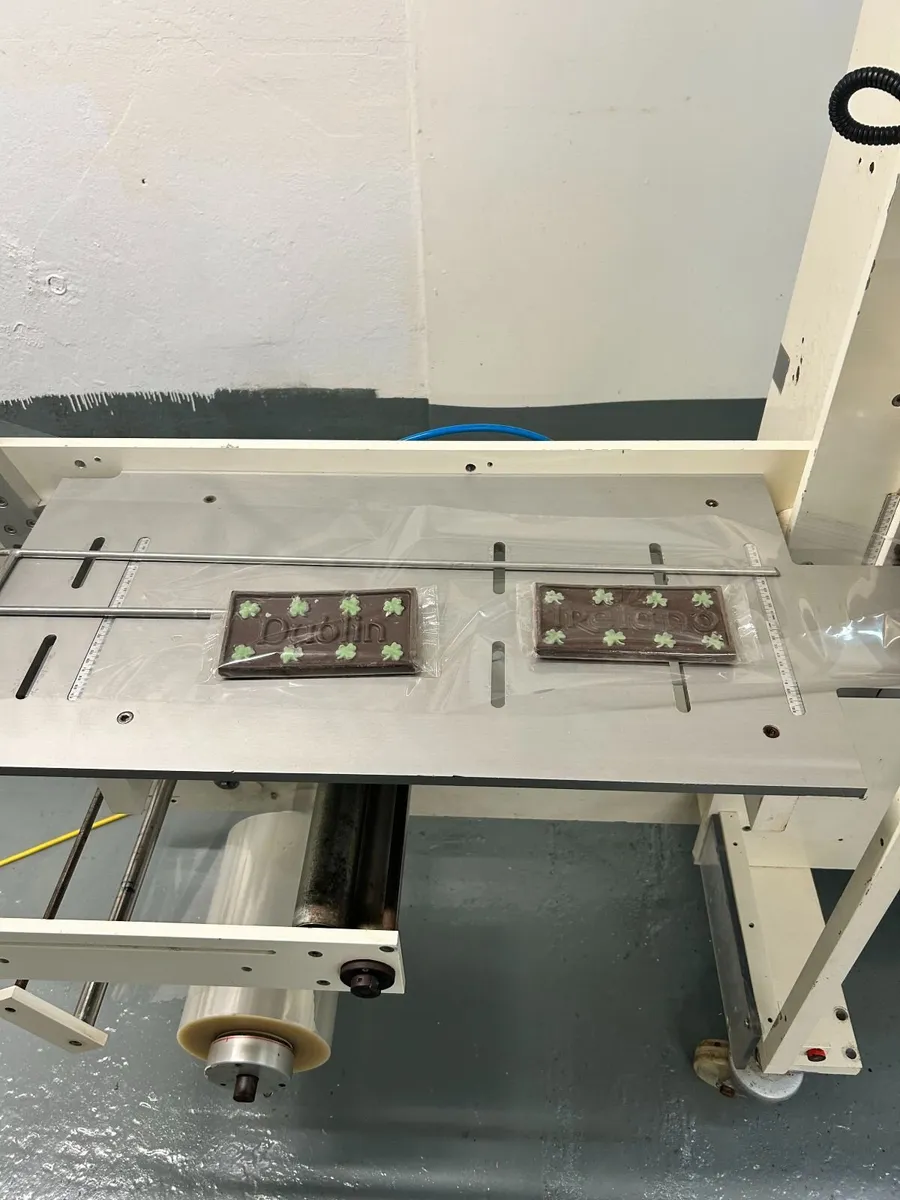 Flow Wrapper Machine, Single Phase, Running Well. - Image 3