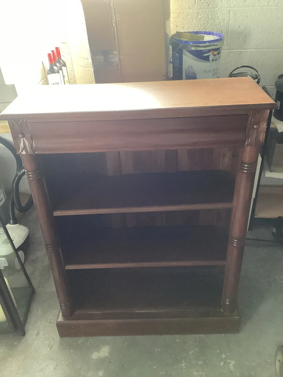 Book shelf - Image 1