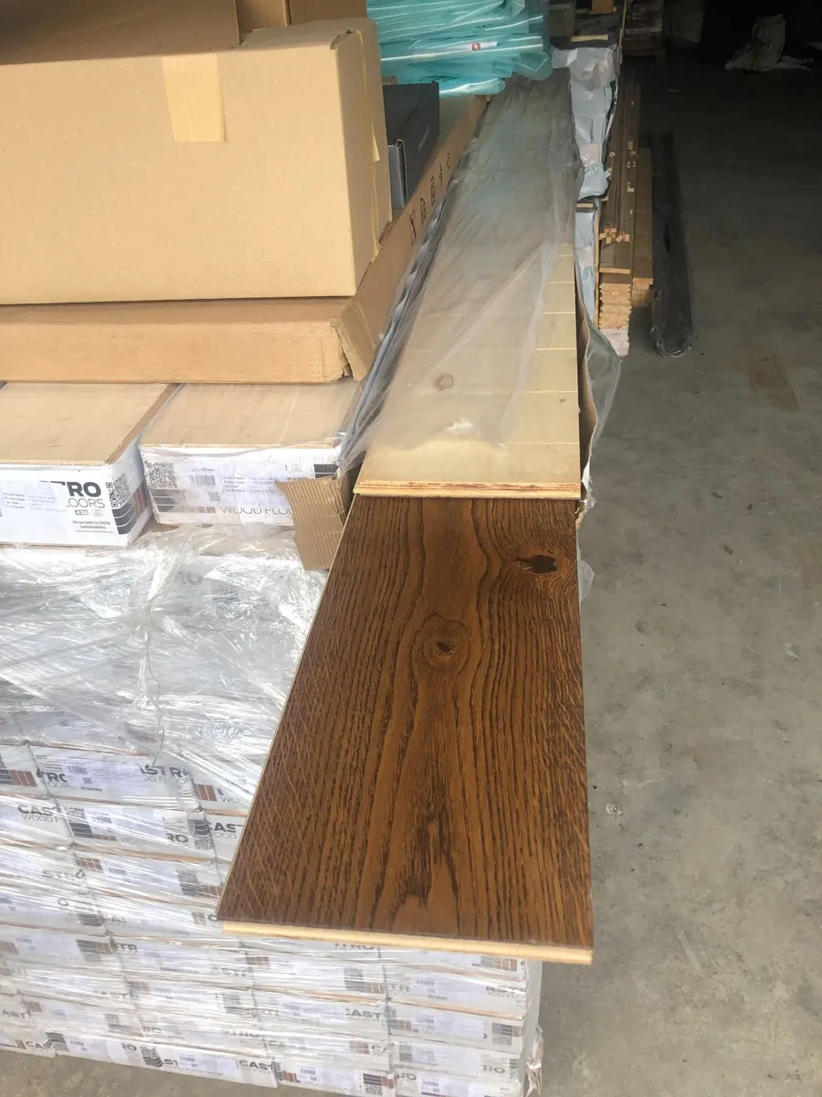 Wood flooring - Image 1
